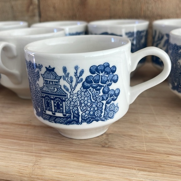 Vintage Churchill BLUE WILLOW Tea Coffee Cups England Staffordshire Transferware - Picture 8 of 10